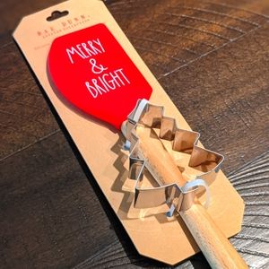 ❤️ Rae Dunn Merry & Bright Silicone Spatula & Cookie Cutter Set NWT